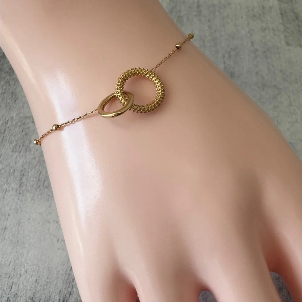 Moda Italy elegant minimalist